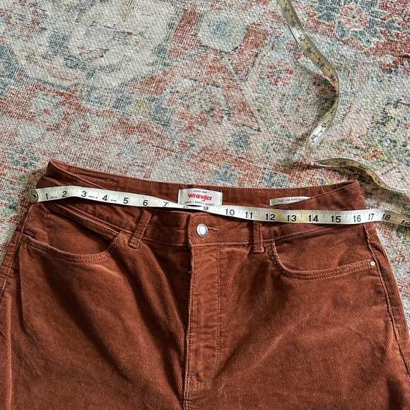 Wrangler High Rise Bold Boot Cords - Picture 7 of 9